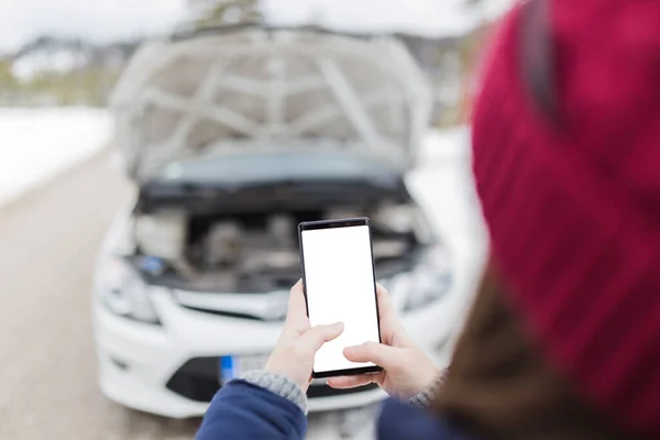 Transporte Veículo Conceito Inverno Mulher Usando Chamada Telefone Celular Tela — Fotografia de Stock