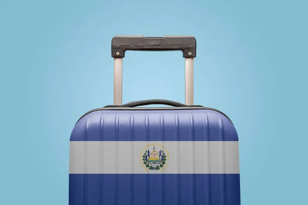 Чемодан Флагом Сальвадора — стоковое фото
