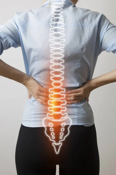 Woman figure  with illustration of spine — Stock Photo, Image