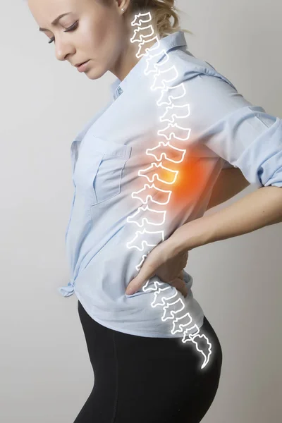 Woman figure  with illustration of spine — Stock Photo, Image