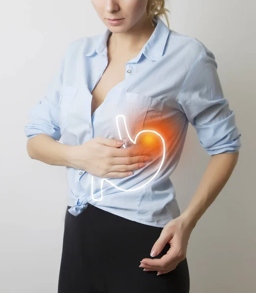 女性与胃的可视化 — 图库照片