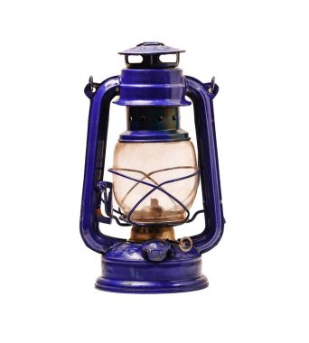 Beyaz arkaplanda eski gaz lambası