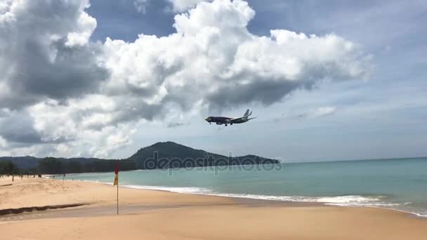 Beach Sea With Airplane Landing — Stock Video