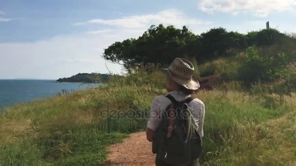 모험, 여행, 관광, 하이킹 및 사람들이 개념 — 비디오