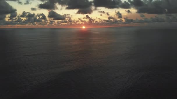 Laut pantai matahari terbenam — Stok Video