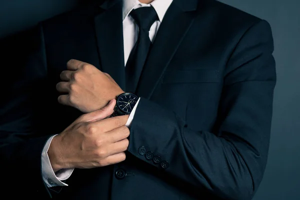Businessman Fixing Cufflinks his Suit — Stock Photo, Image