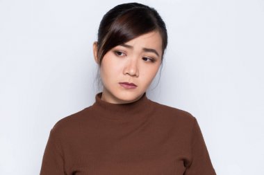 Yalnız bir Asyalı kadın