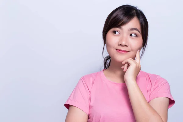 Asiática mujer es feliz en isolaed fondo —  Fotos de Stock