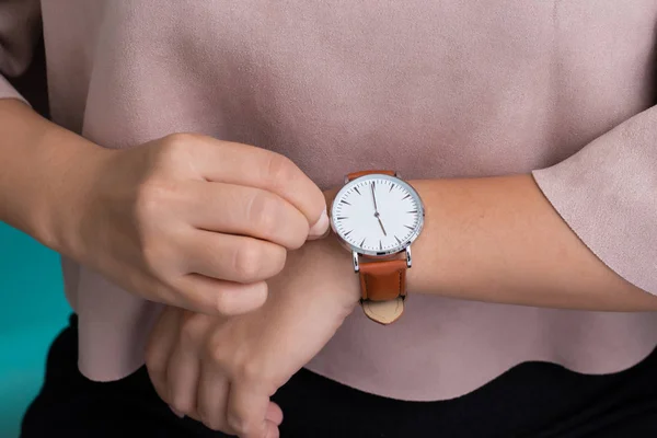 Woman with leather watch — Stock Photo, Image