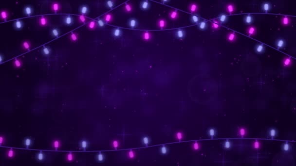 Fondo púrpura con luces de guirnalda festiva y partículas brillantes — Vídeo de stock