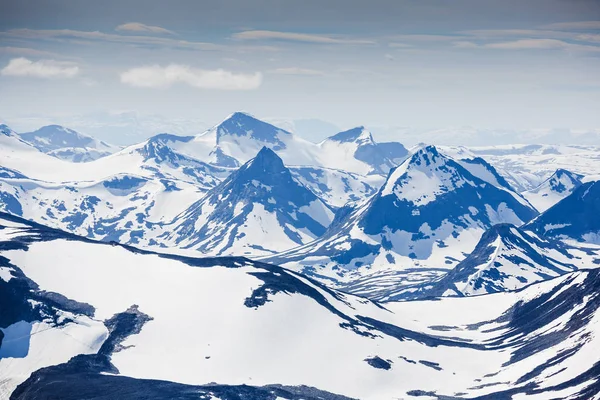 Wunderschöne Berglandschaft. Nationalpark Jotunheimen. Norwegen — Stockfoto