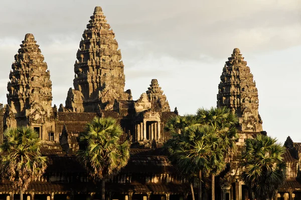 Vroeg in de ochtend op Angkor Wat, Cambodia — Stockfoto