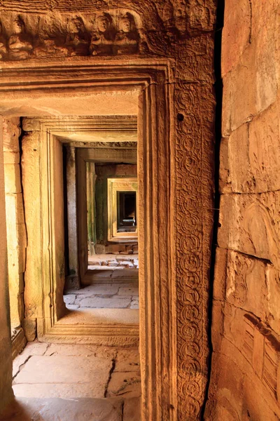Corredor en un templo de Ankor Wat —  Fotos de Stock
