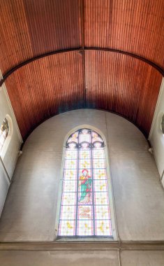 Eski kilise penceresi.