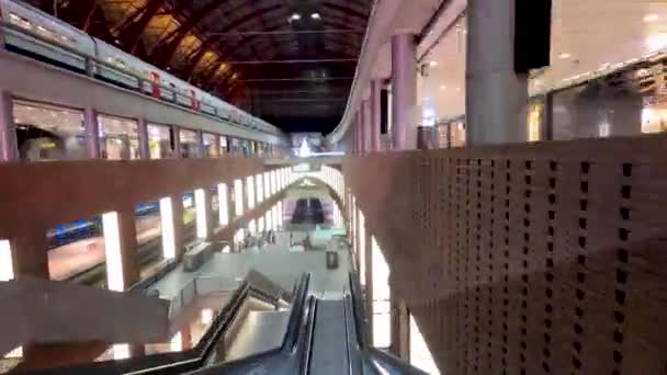 February 2020, Antwerp, Belgium Hyperlapse video of travelling through the Antwerp Central Railway station — Stock Video