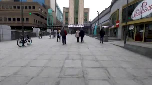 Februari 2020, Brussels, Belgia Hiperlapse video perjalanan melalui Stasiun Kereta Api Utara Brussels — Stok Video