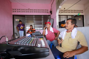 Orlando, Florida-15 Ekim 2017: İnsanlar turnuvada video oyunu oynuyorlar