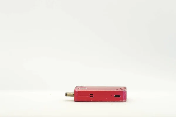 Cigarro Eletrônico Vape Pod Mod Isolado Fundo Branco Estúdio Revolução — Fotografia de Stock