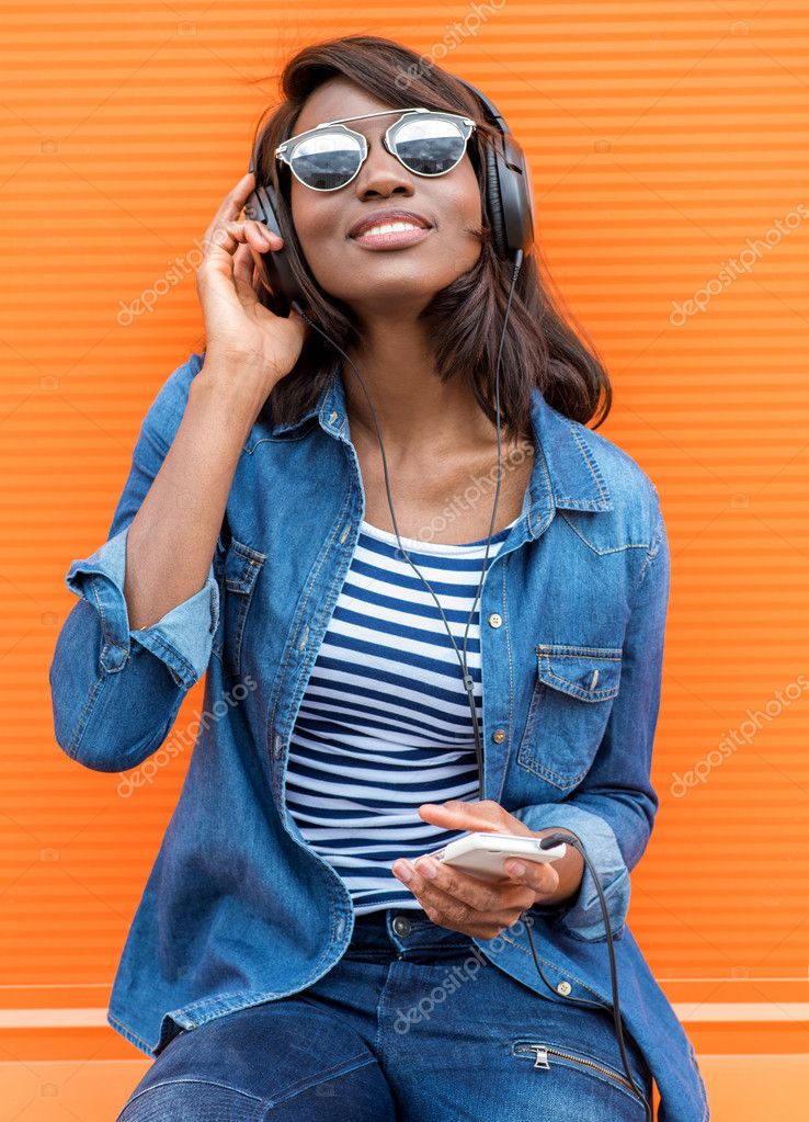 Beautiful smiling african woman — Stock Photo © SvetlanaFedoseeva