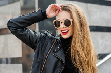 Moda şık güzel kadın portre 