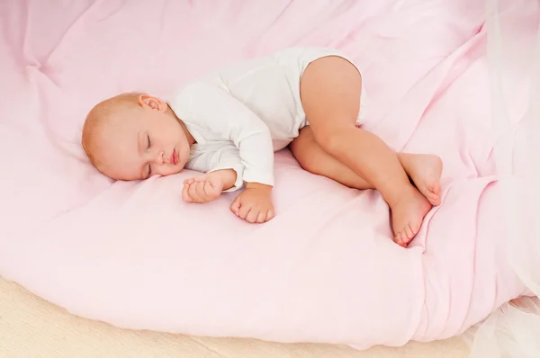 美しい眠っている赤ちゃん — ストック写真