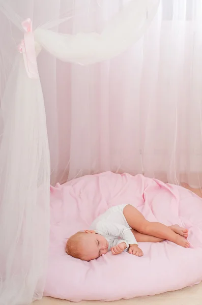 Hermoso bebé dormido —  Fotos de Stock