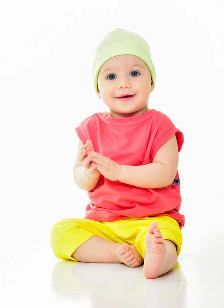 Parlak yaz giysileri içinde çocuk — Stok fotoğraf