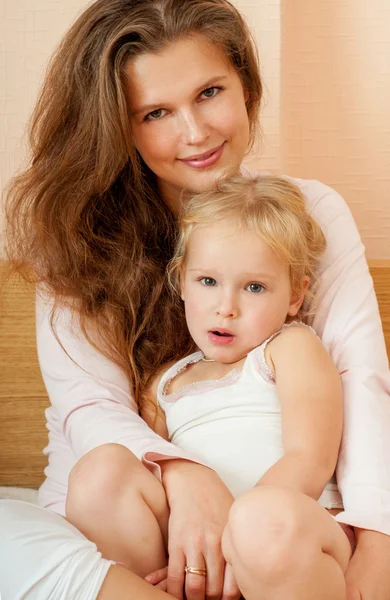 Anne ve şirin bebek — Stok fotoğraf