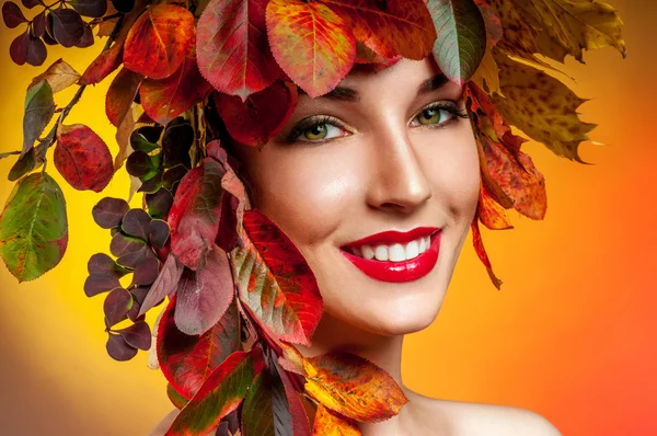 Ritratto di moda donna autunno — Foto Stock