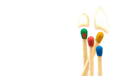 Beyaz arka plan üzerinde izole kibrit çöpü