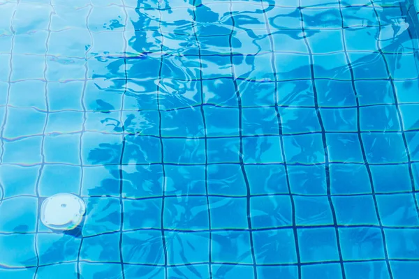 Piscina con desenfoque de olas —  Fotos de Stock