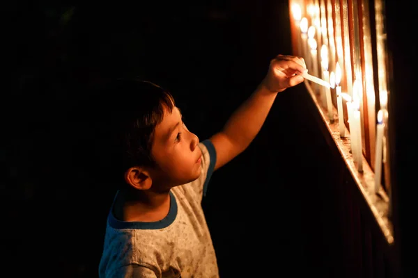 Velas de niño —  Fotos de Stock