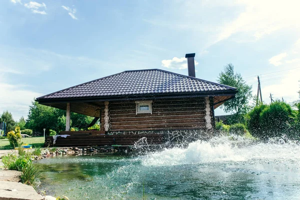 BATH AND POND IN THE VILLage — стоковое фото