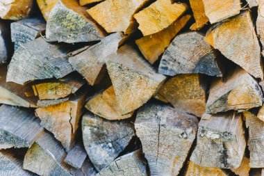 Pek çok odun açık