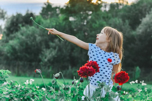 Güzel bir kızın portresi