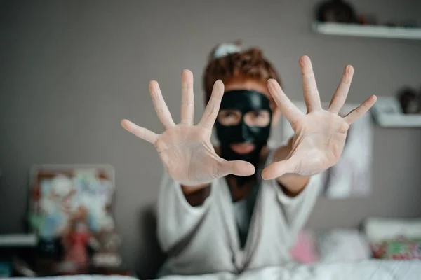 Girl Black Mask Skin Care Cosmetology — Stock Photo, Image