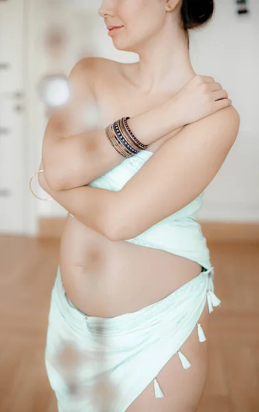 Mujer Embarazada Traje Indio Concepto Ropa Nacional Oriente Maternidad —  Fotos de Stock