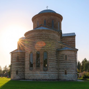 Pitsunda, Abhazya'da, 19 Eylül 2017: Güneş ışığı altında Pitsunda havari Andrew onuruna antik ataerkil Katedrali