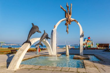 Pitsunda, Abhazya'da, 23 Eylül 2017: Ünlü heykel kompozisyon Pitsunda akşam Merkezi bölümünde 