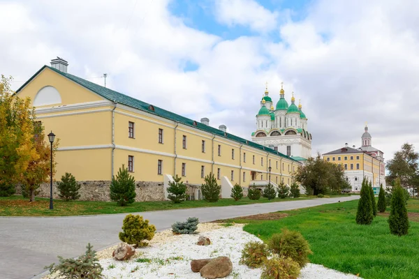 ロシア アストラハン 2017 大主教家 アストラハン クレムリンのウスペン スキー大聖堂のビュー — ストック写真