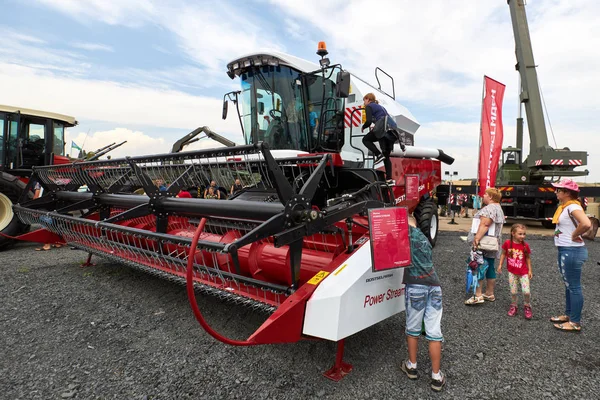 Sambek Rostov Region Russia June 2019 Modern Combine Harvester Rostselmash — ストック写真