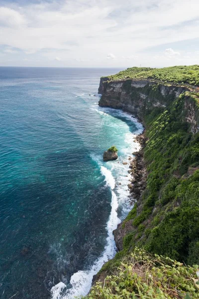 Храму Uluwatu і красивою Скеля в Балі, Індонезія — стокове фото