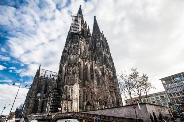 Vacances en Allemagne - La cathédrale de Cologne et le tourisme — Photo