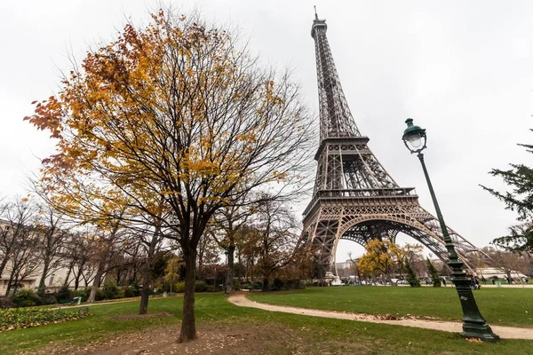 Eyfel Kulesi kışın Noel, Paris, Fransa — Stok fotoğraf