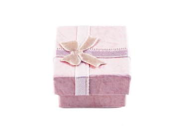 Klasik pembe renkli kağıt küçük hediye kutusu beyaz arka plan ile mevcut ambalaj için