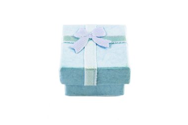 Klasik kağıt küçük hediye kutusu beyaz arka plan ile mevcut ambalaj için