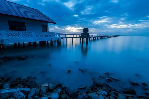 Vista paisagem azul hora como fundo — Fotografia de Stock