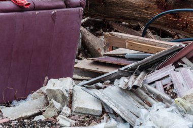 Önemsiz sitesi felaket tsunami, deprem, kasırga ya da tayfun gibi gösteren
