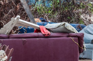 Önemsiz sitesi felaket tsunami, deprem, kasırga ya da tayfun gibi gösteren