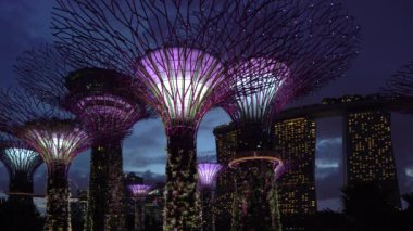 Bay tarafından Gardens süper ağaçlar 